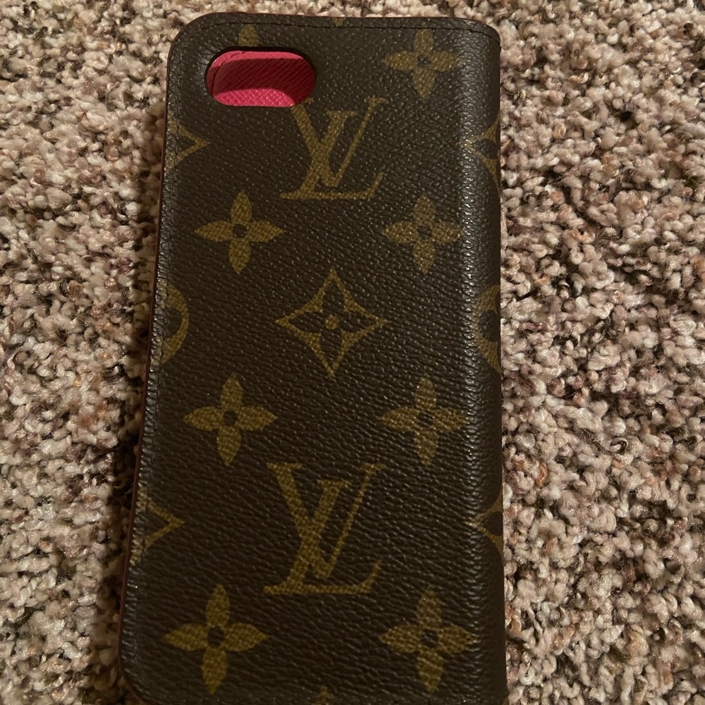 Louis Vuitton Monogram iPhone 7 Folio Case